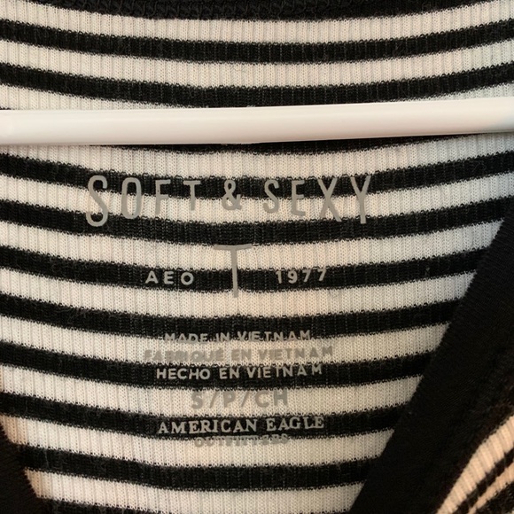 Cropped Tee - Picture 2 of 3